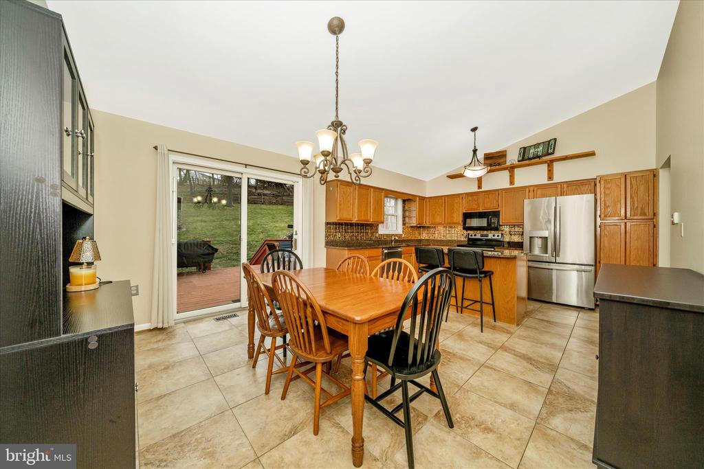 903 WINDING WAY