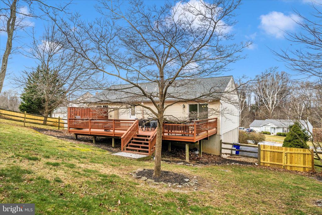 903 WINDING WAY