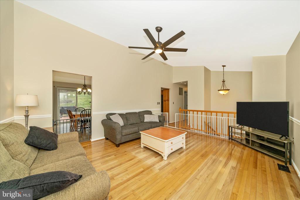 903 WINDING WAY