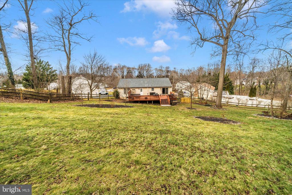 903 WINDING WAY