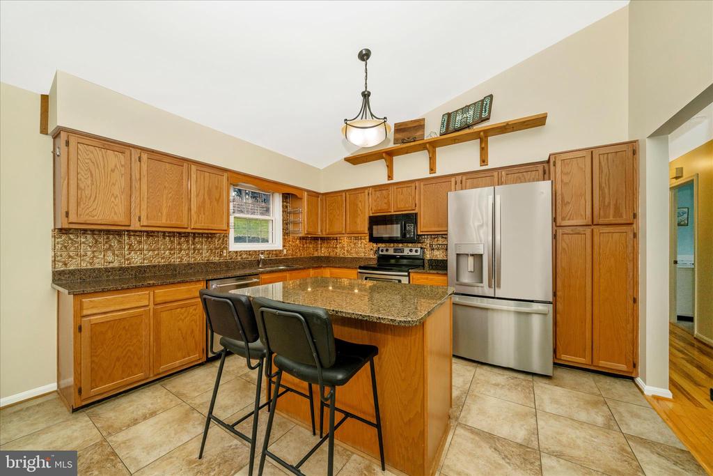 903 WINDING WAY
