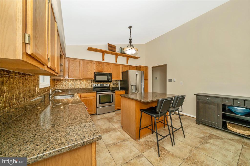 903 WINDING WAY