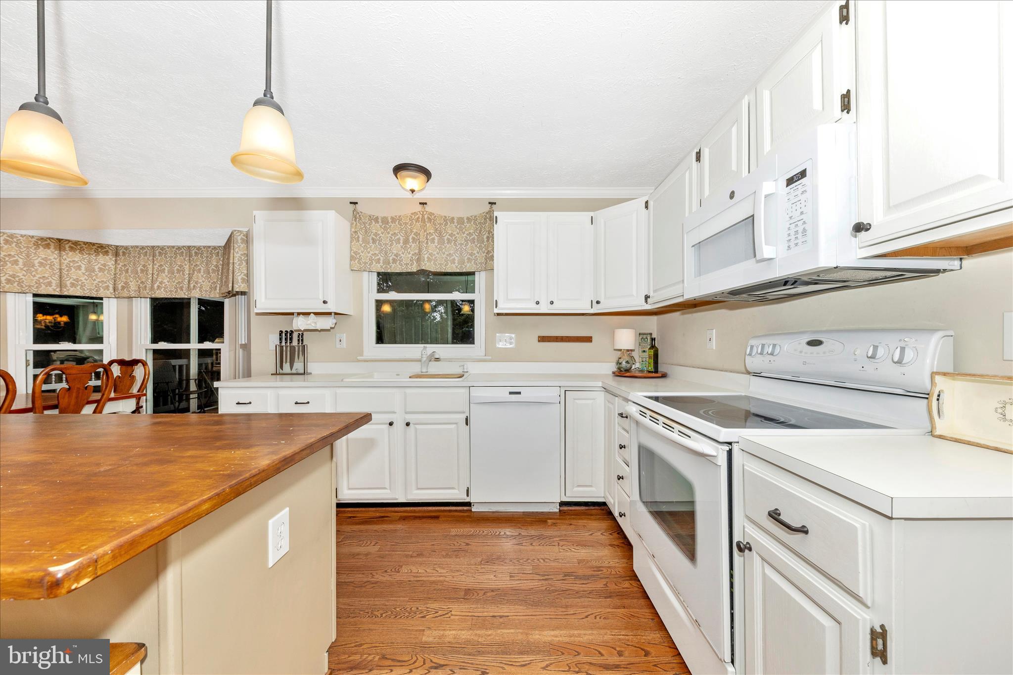 10660 EMMALINE DRIVE