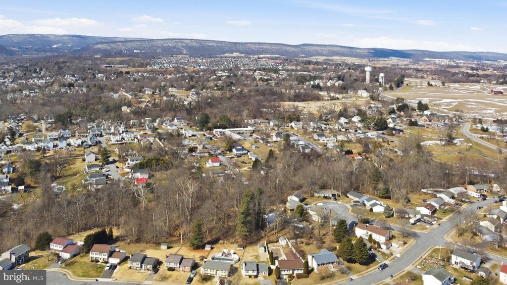 213 WINTERGREEN LANE
