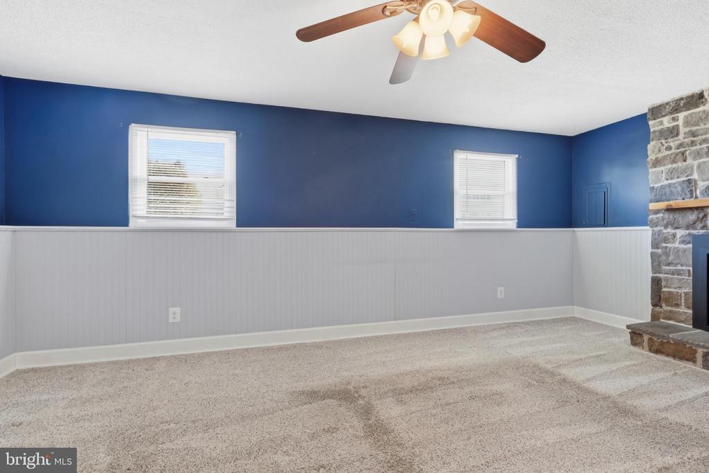 213 WINTERGREEN LANE