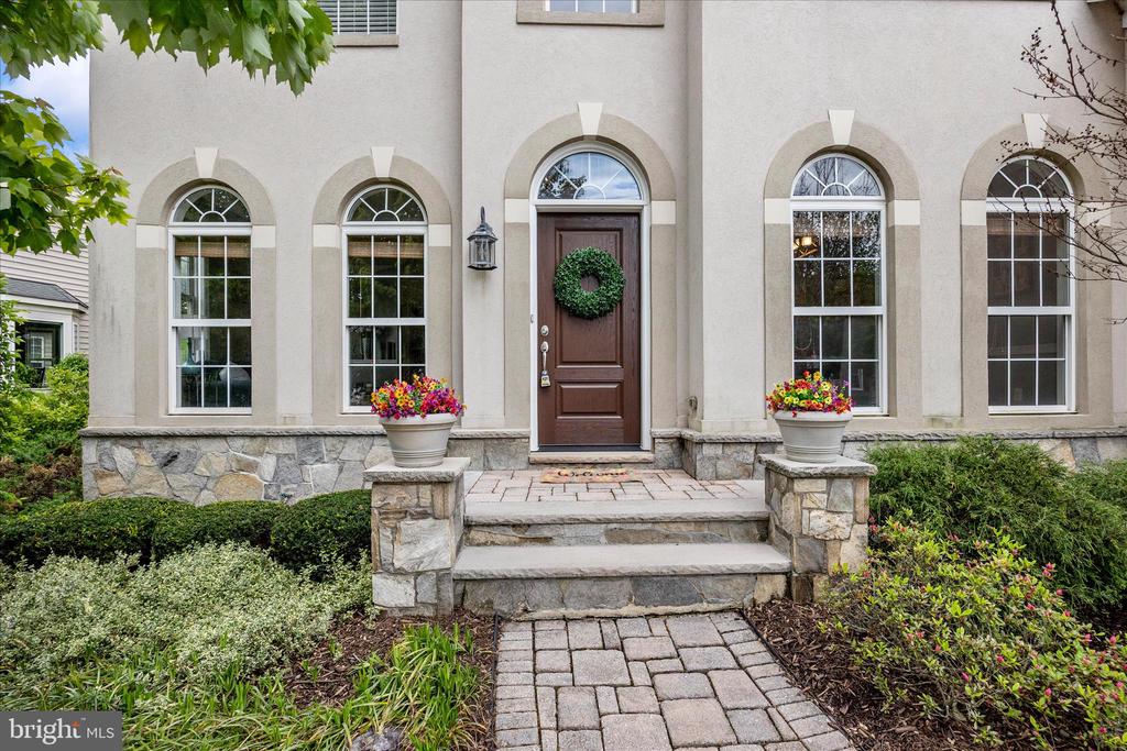 11007 COUNTRY CLUB ROAD