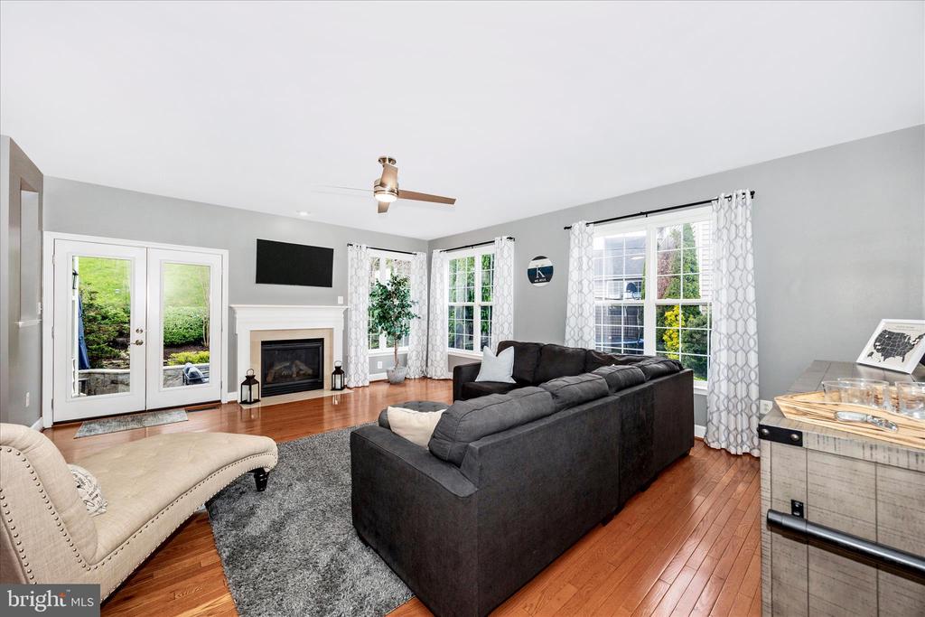 11007 COUNTRY CLUB ROAD