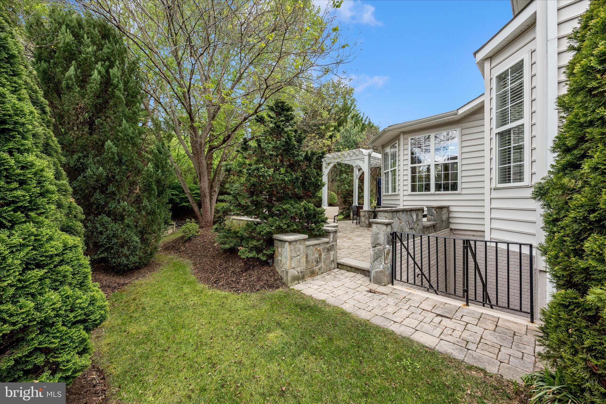 11007 COUNTRY CLUB ROAD
