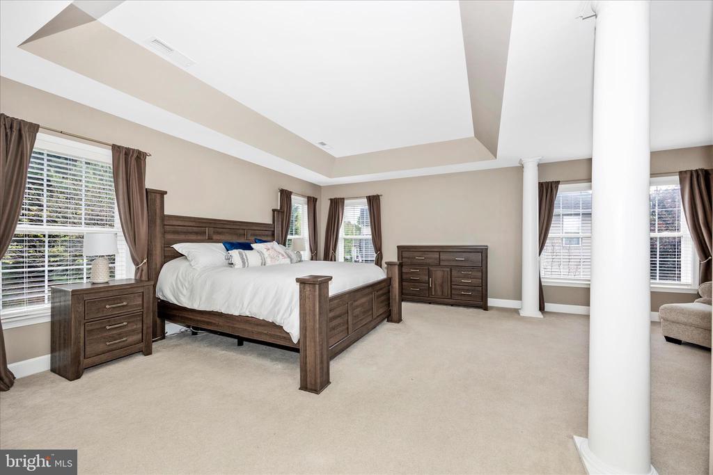 11007 COUNTRY CLUB ROAD
