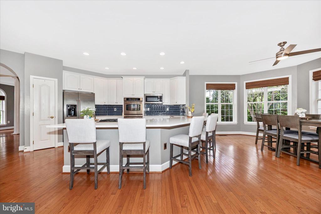 11007 COUNTRY CLUB ROAD