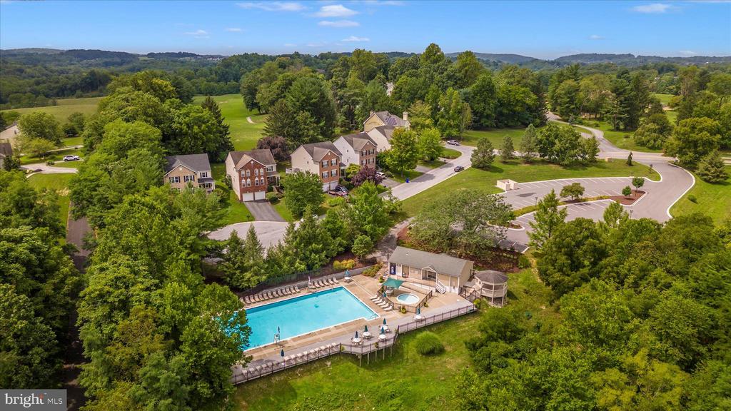 11007 COUNTRY CLUB ROAD