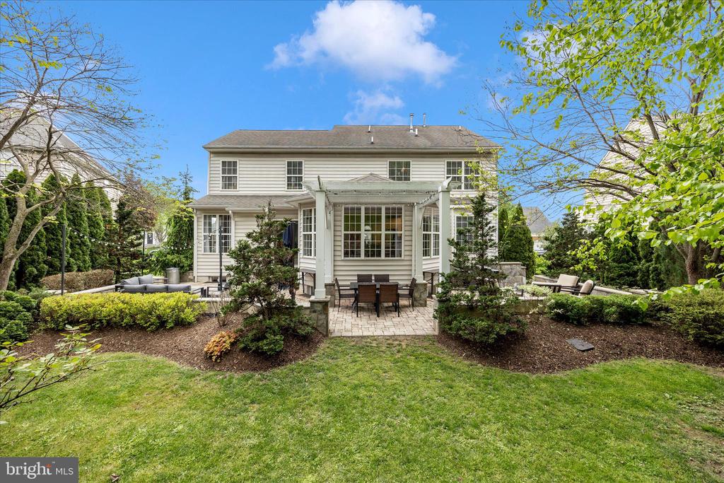 11007 COUNTRY CLUB ROAD