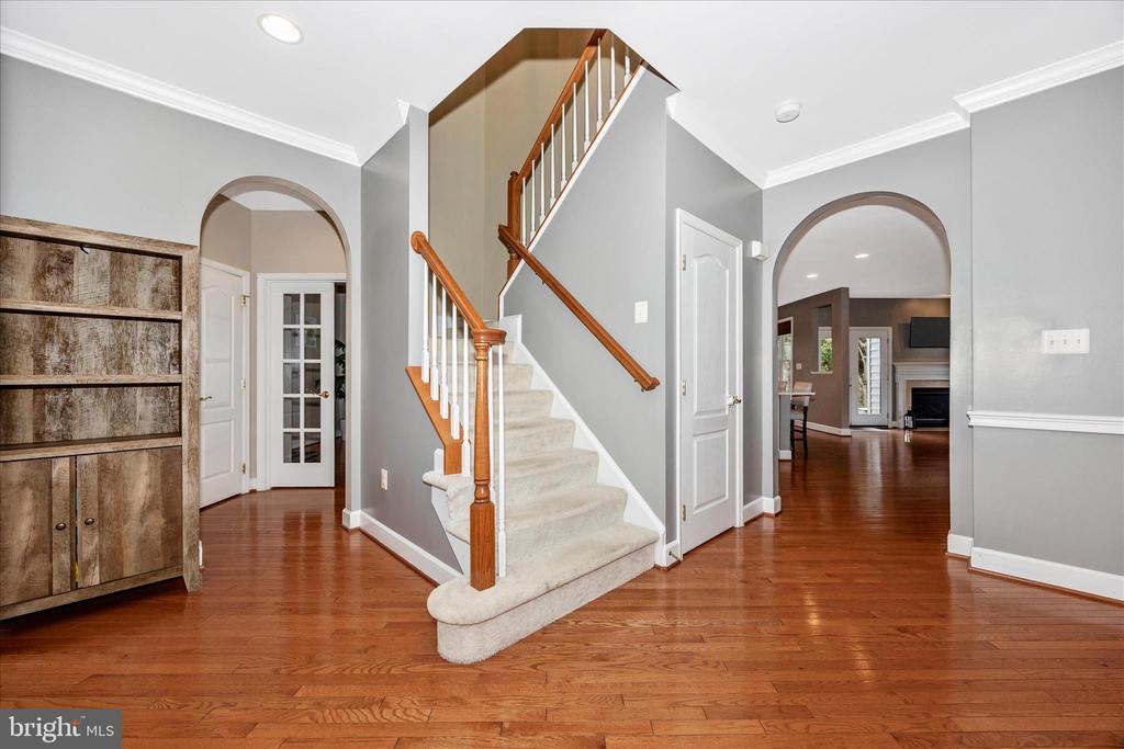 11007 COUNTRY CLUB ROAD
