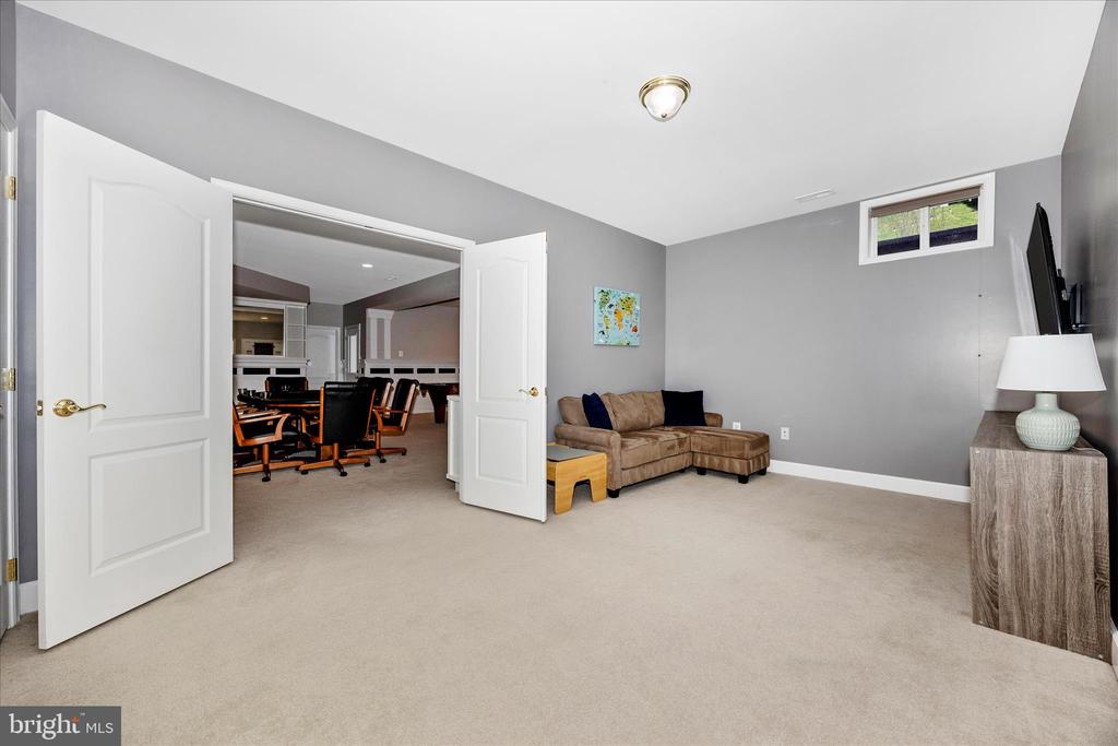 11007 COUNTRY CLUB ROAD