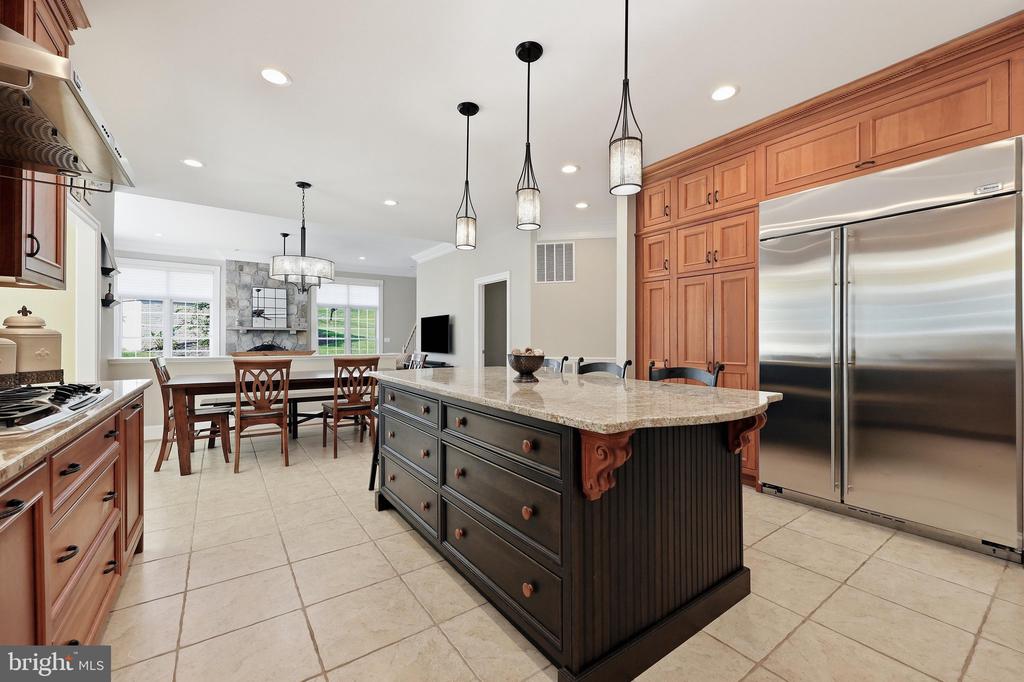 9638 WOODLAND ROAD