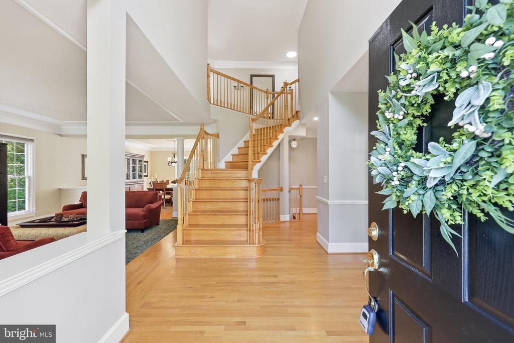 9638 WOODLAND ROAD