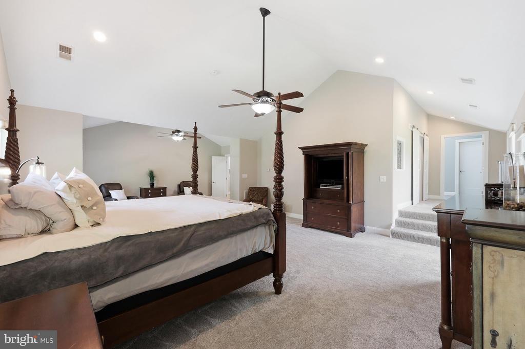9638 WOODLAND ROAD