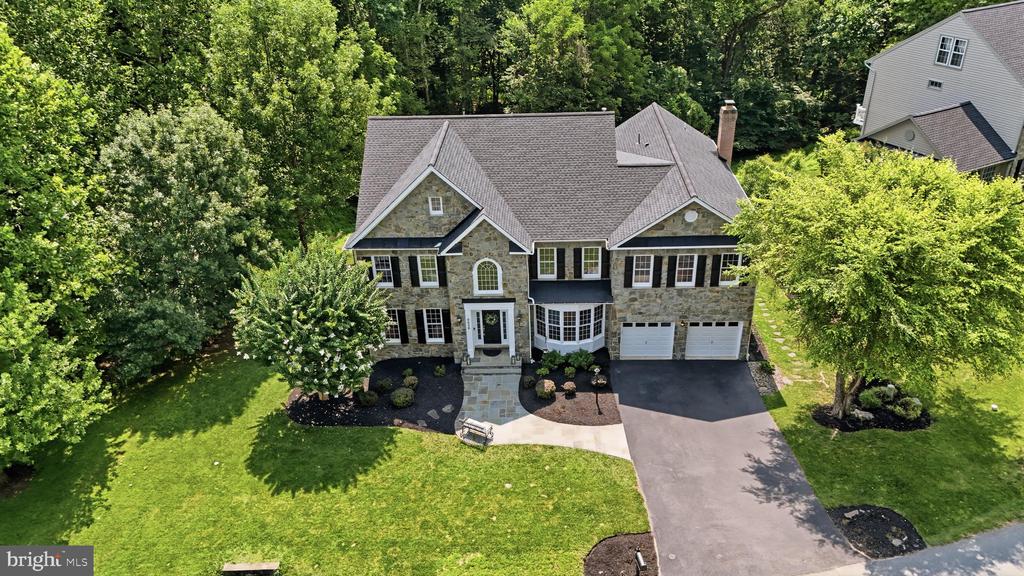 9638 WOODLAND ROAD