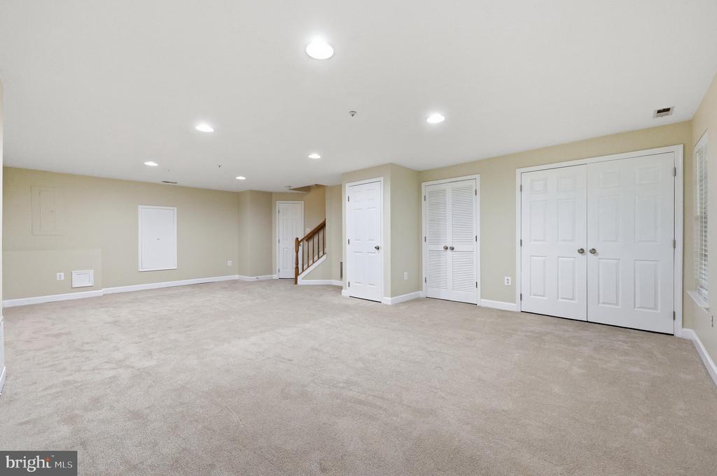 8850 BRIARCLIFF LANE