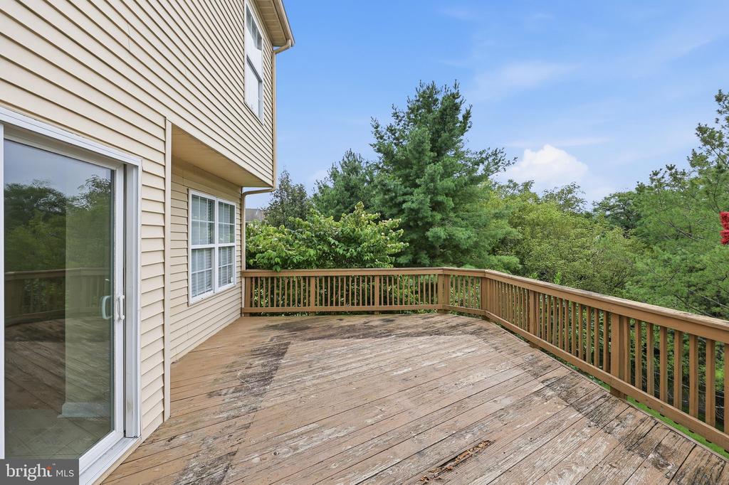 8850 BRIARCLIFF LANE