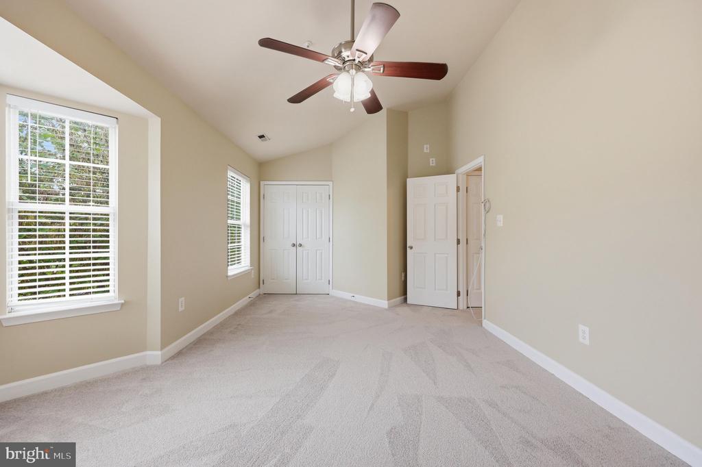 8850 BRIARCLIFF LANE