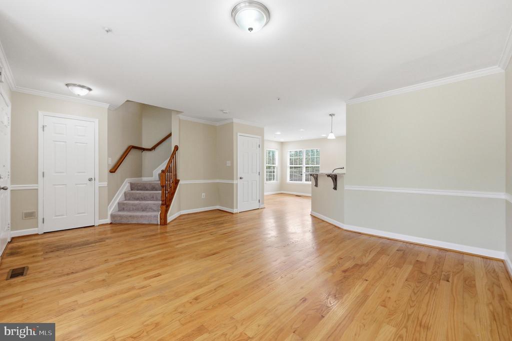 8850 BRIARCLIFF LANE