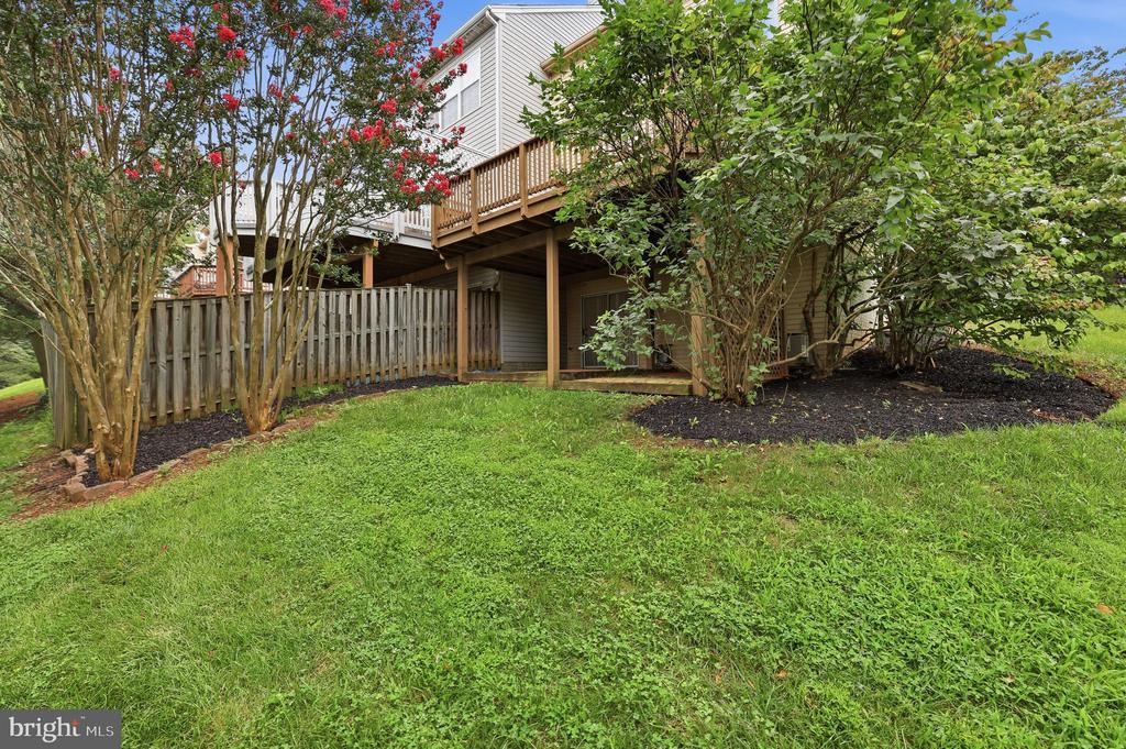 8850 BRIARCLIFF LANE