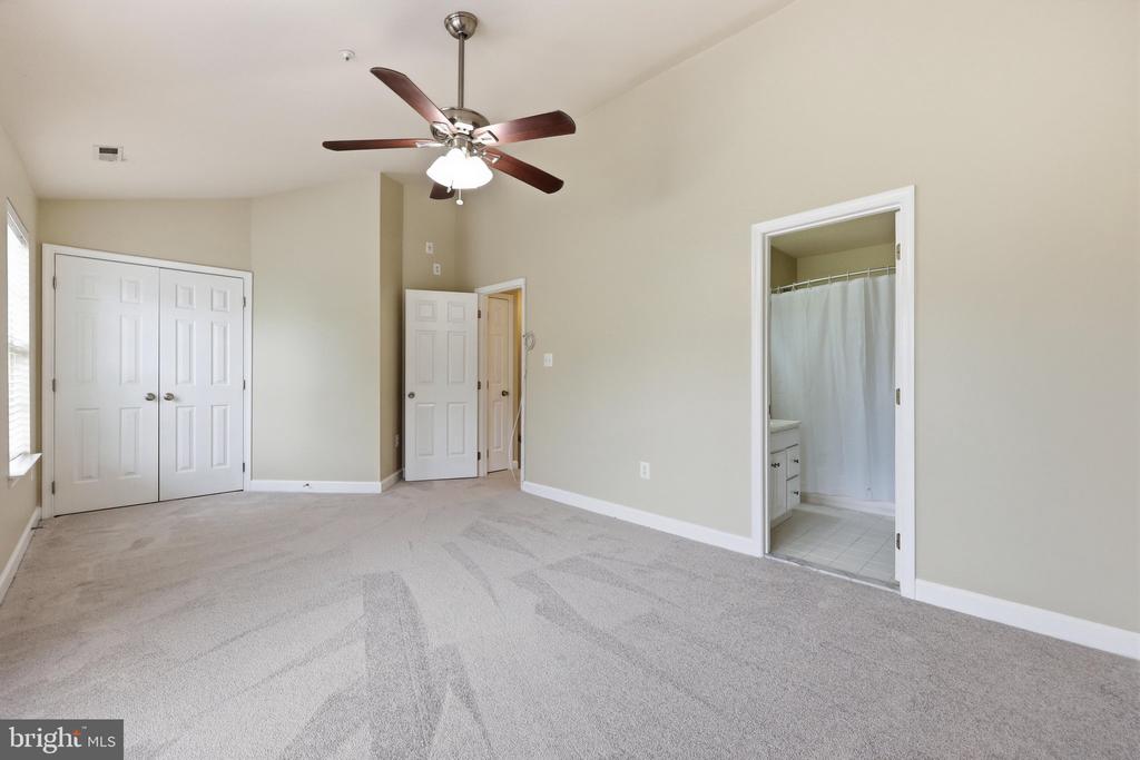 8850 BRIARCLIFF LANE