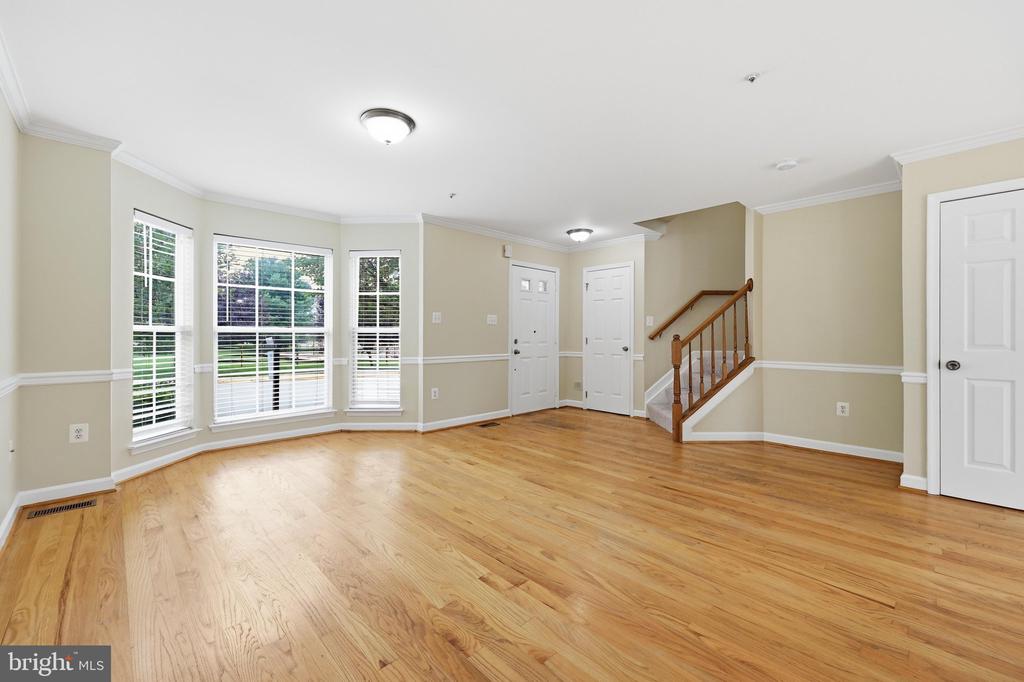 8850 BRIARCLIFF LANE