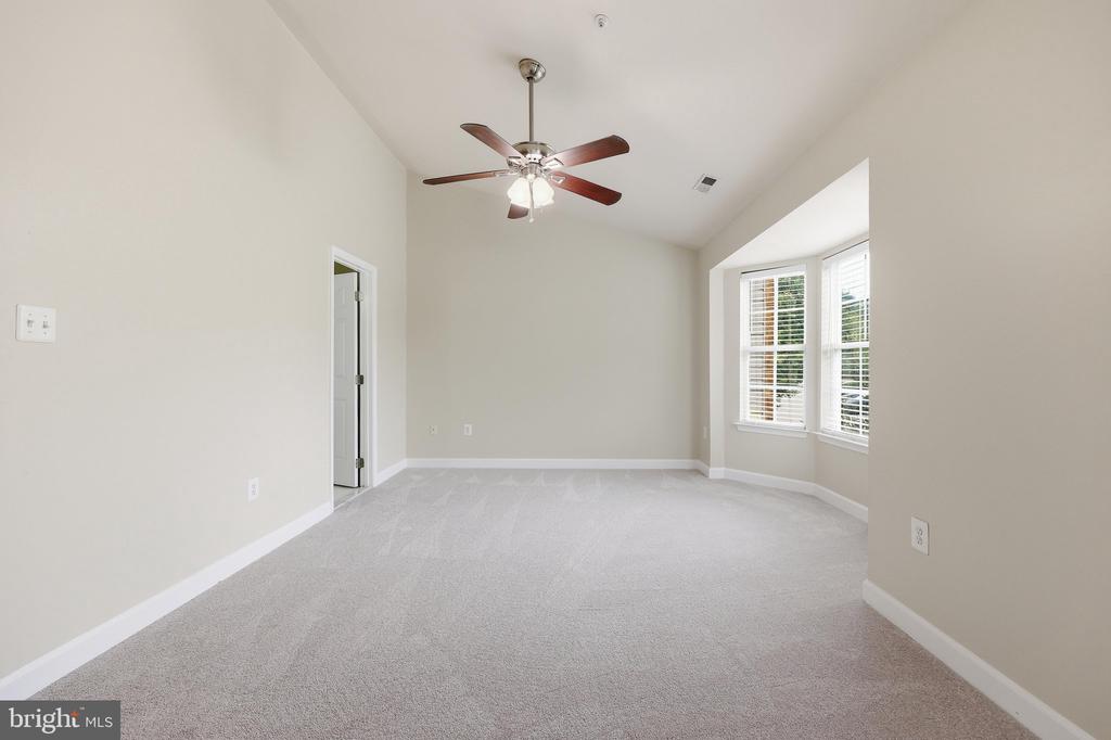 8850 BRIARCLIFF LANE