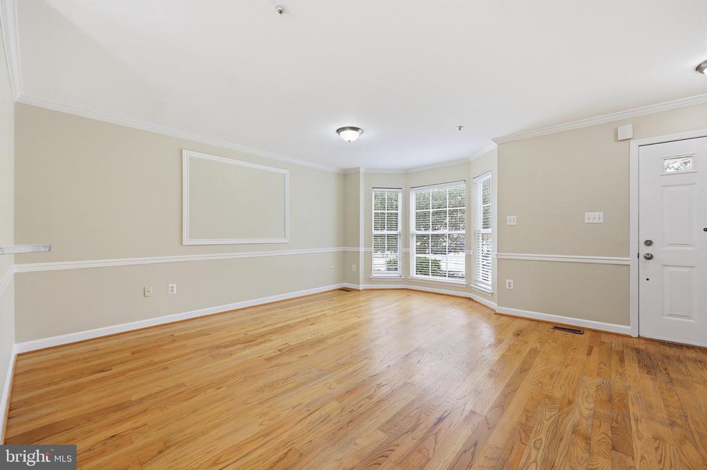 8850 BRIARCLIFF LANE