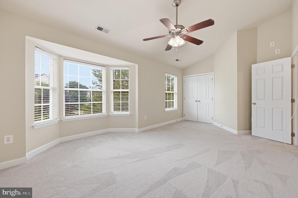 8850 BRIARCLIFF LANE