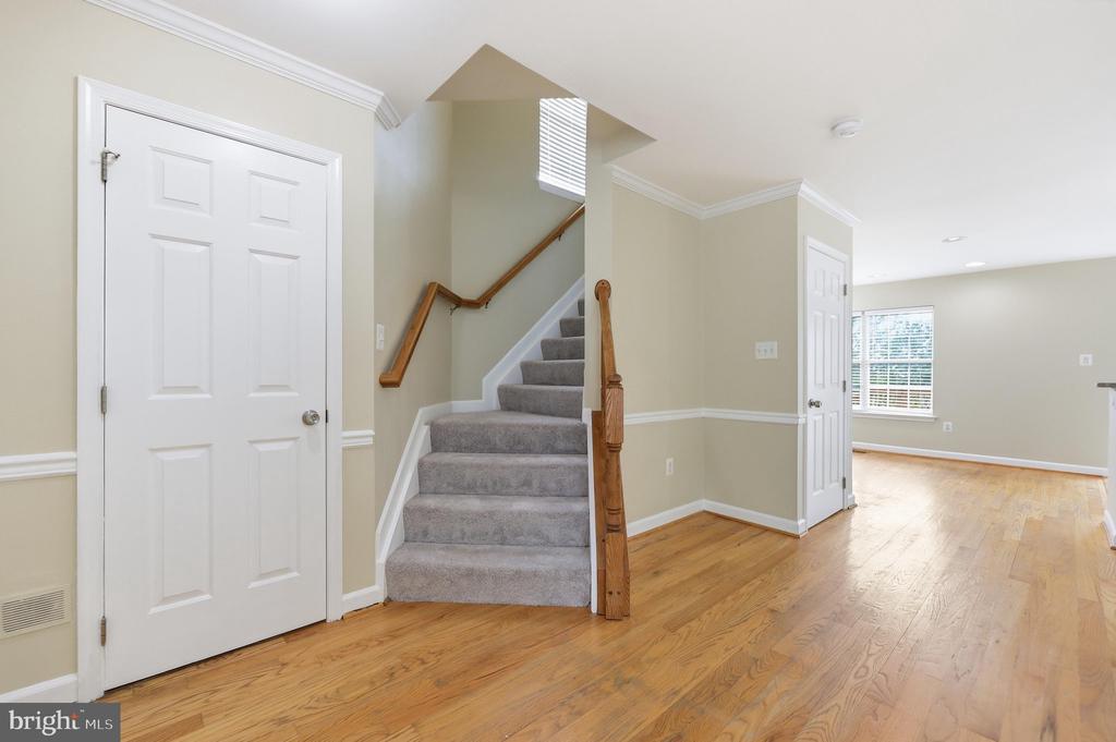 8850 BRIARCLIFF LANE