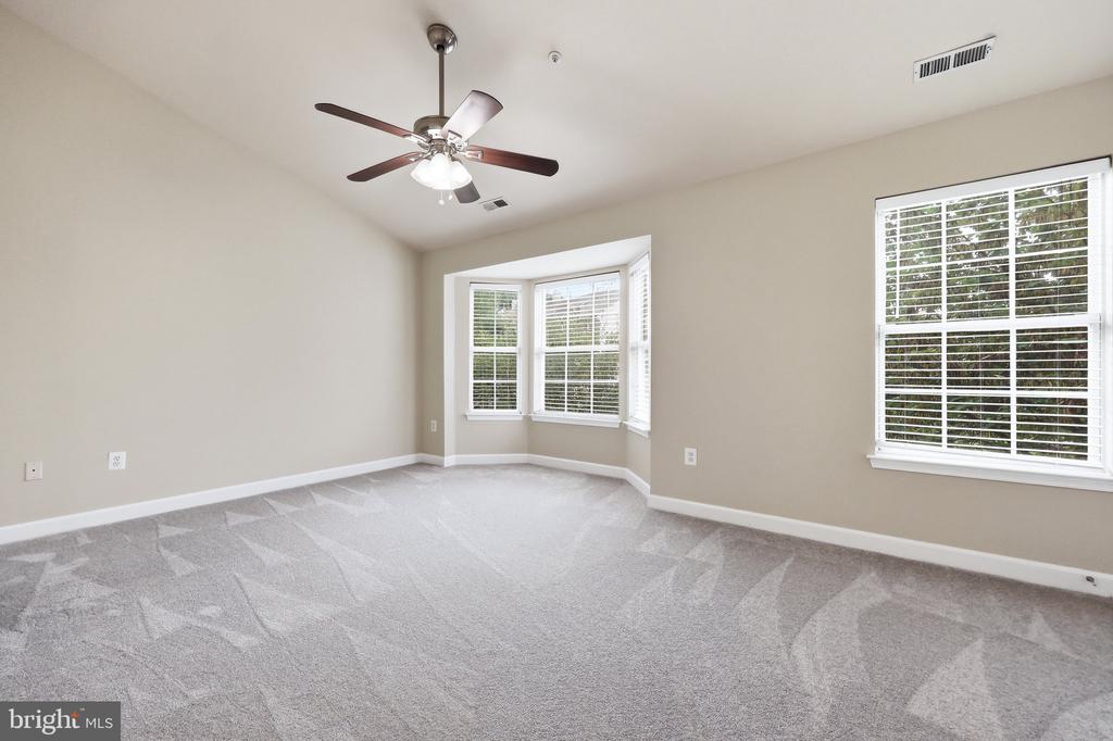 8850 BRIARCLIFF LANE