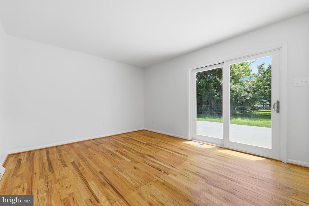 11212 KENT COURT