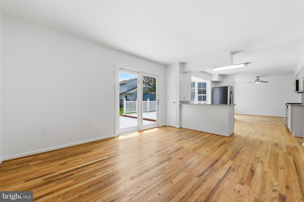 11212 KENT COURT