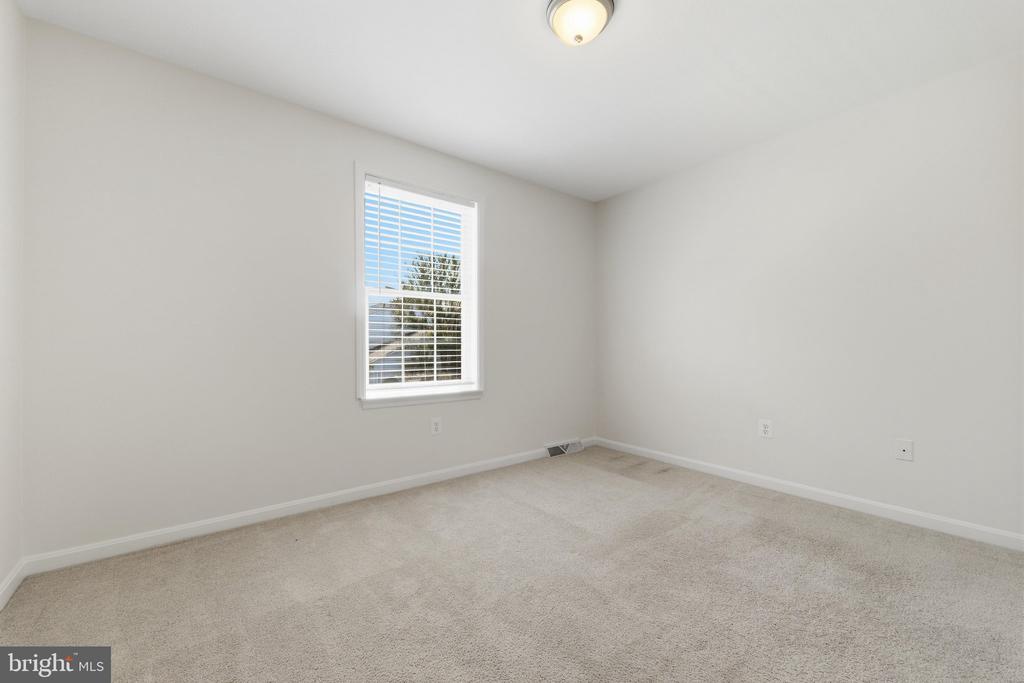 11212 KENT COURT