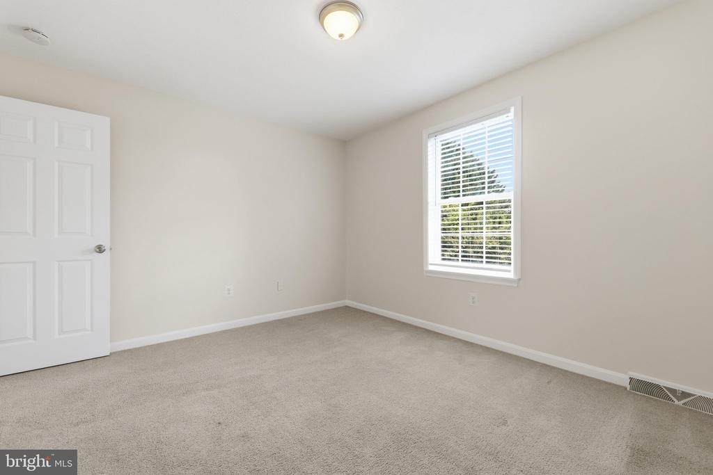 11212 KENT COURT