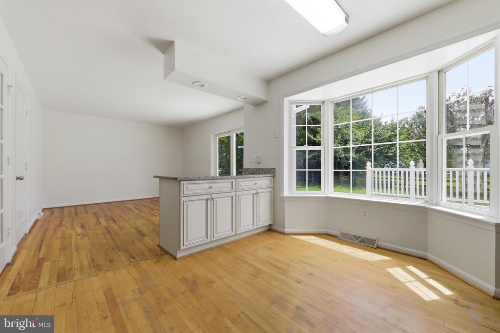 11212 KENT COURT