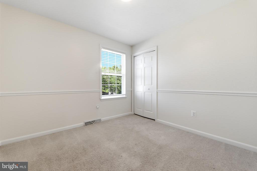 11212 KENT COURT