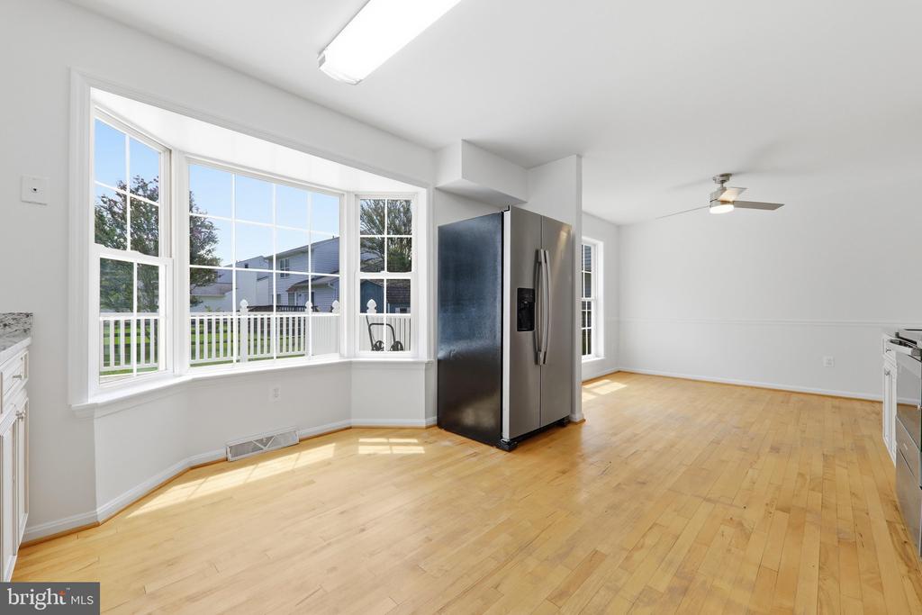 11212 KENT COURT