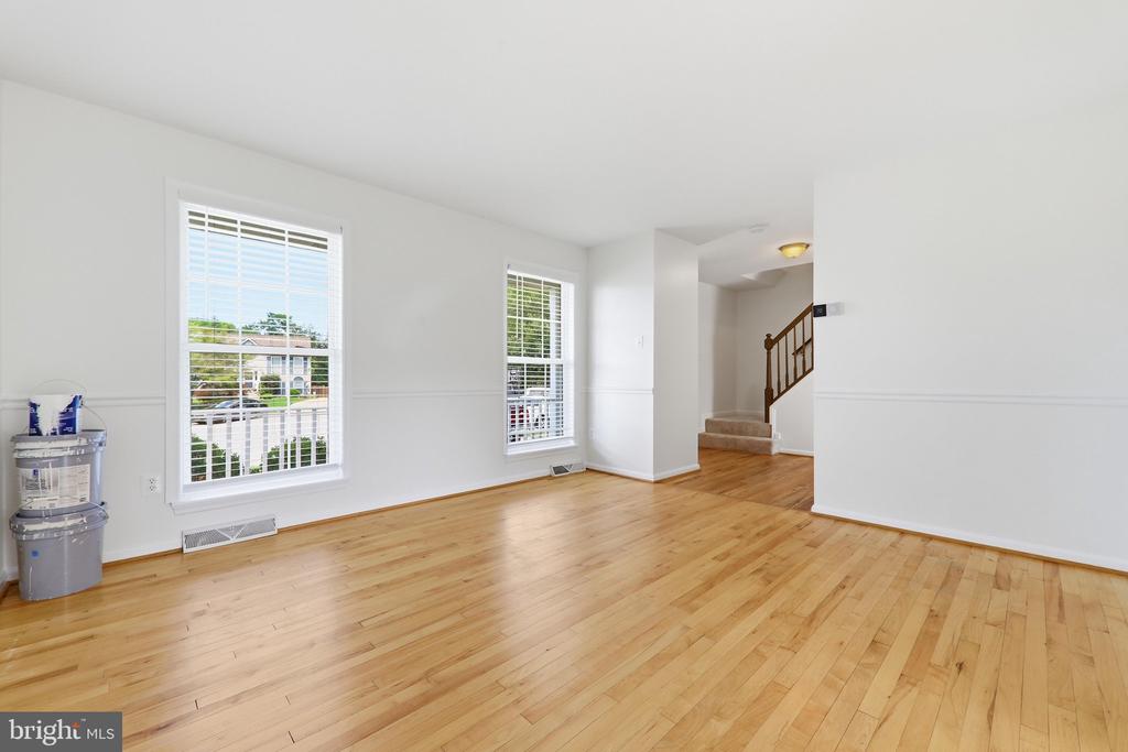 11212 KENT COURT