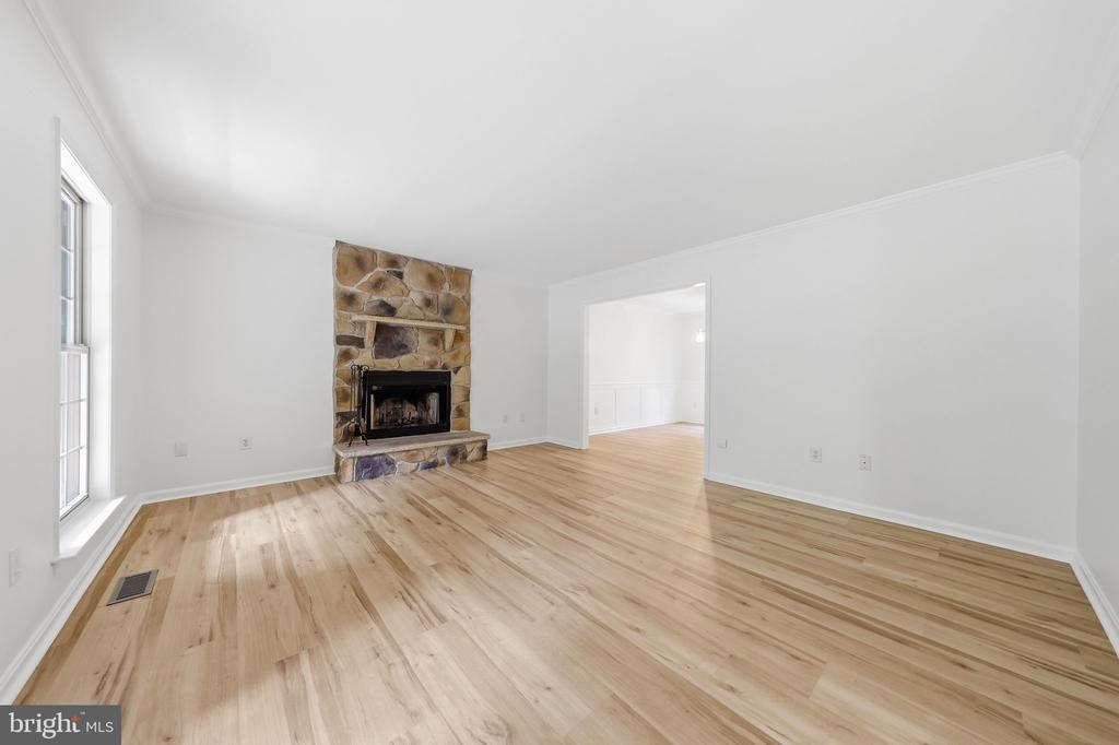 6728 OAKRIDGE ROAD