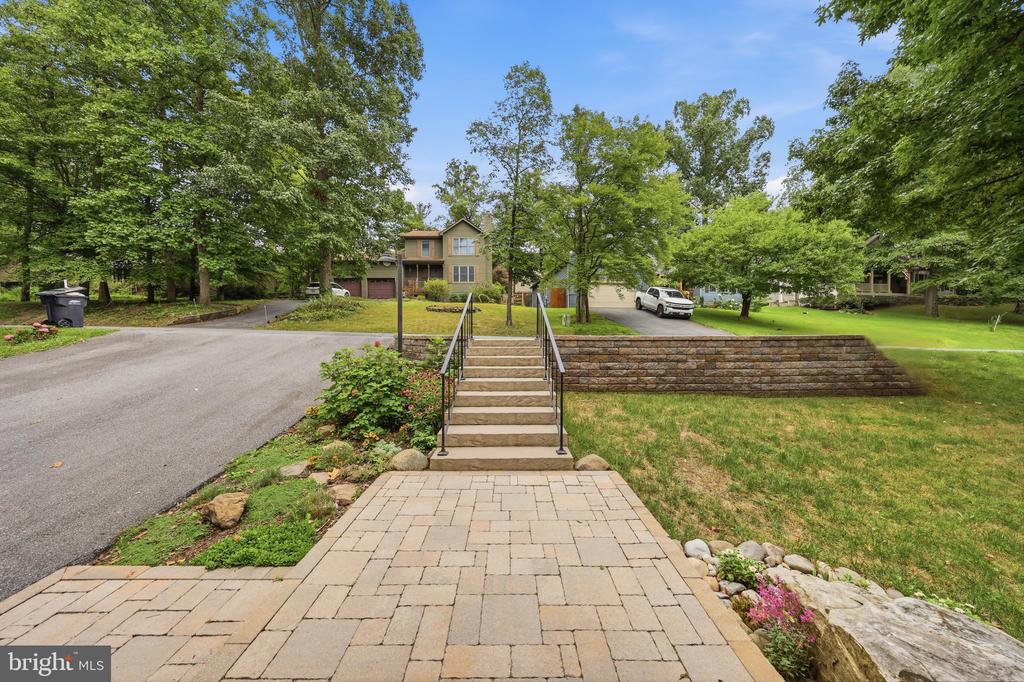 6728 OAKRIDGE ROAD