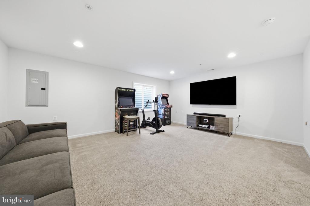 811 LINDLEY ROAD