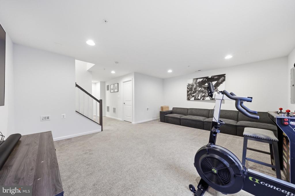 811 LINDLEY ROAD