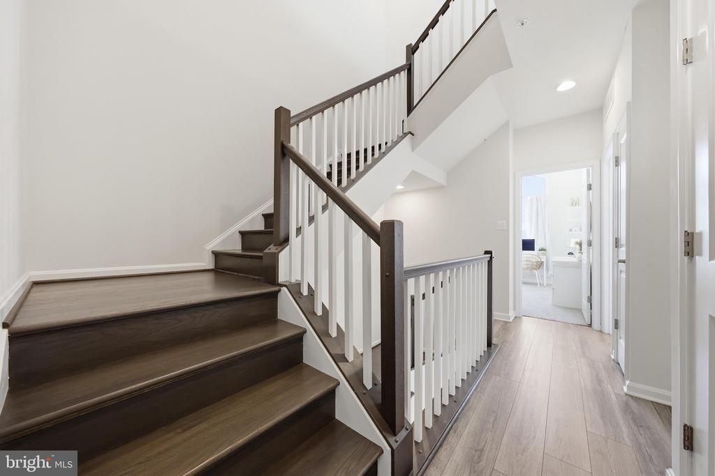 811 LINDLEY ROAD