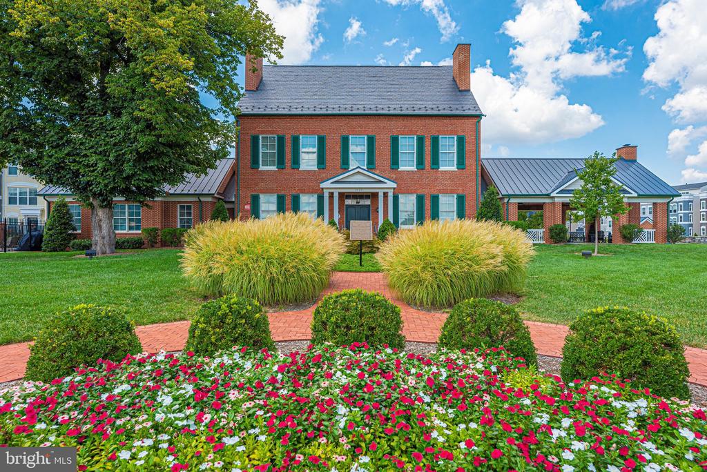 811 LINDLEY ROAD