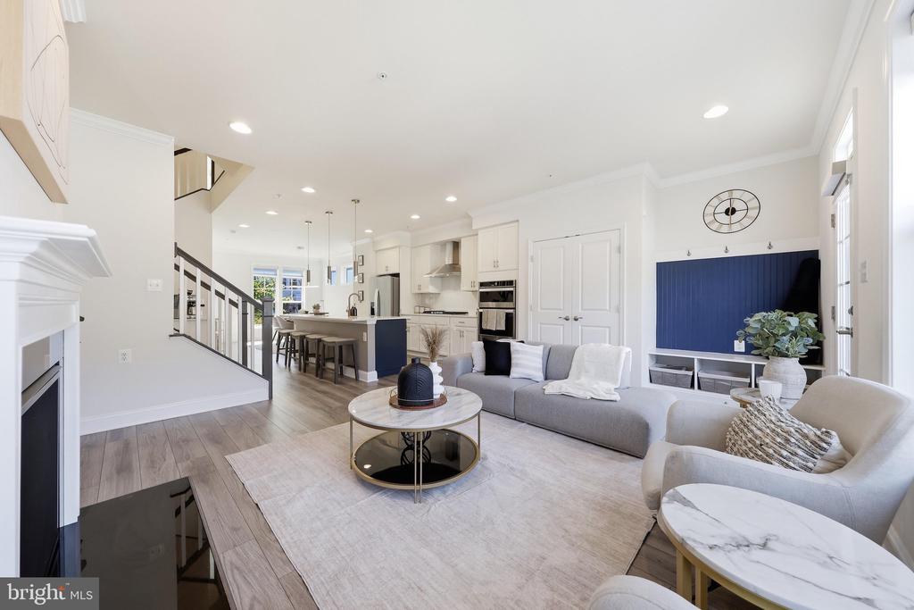 811 LINDLEY ROAD