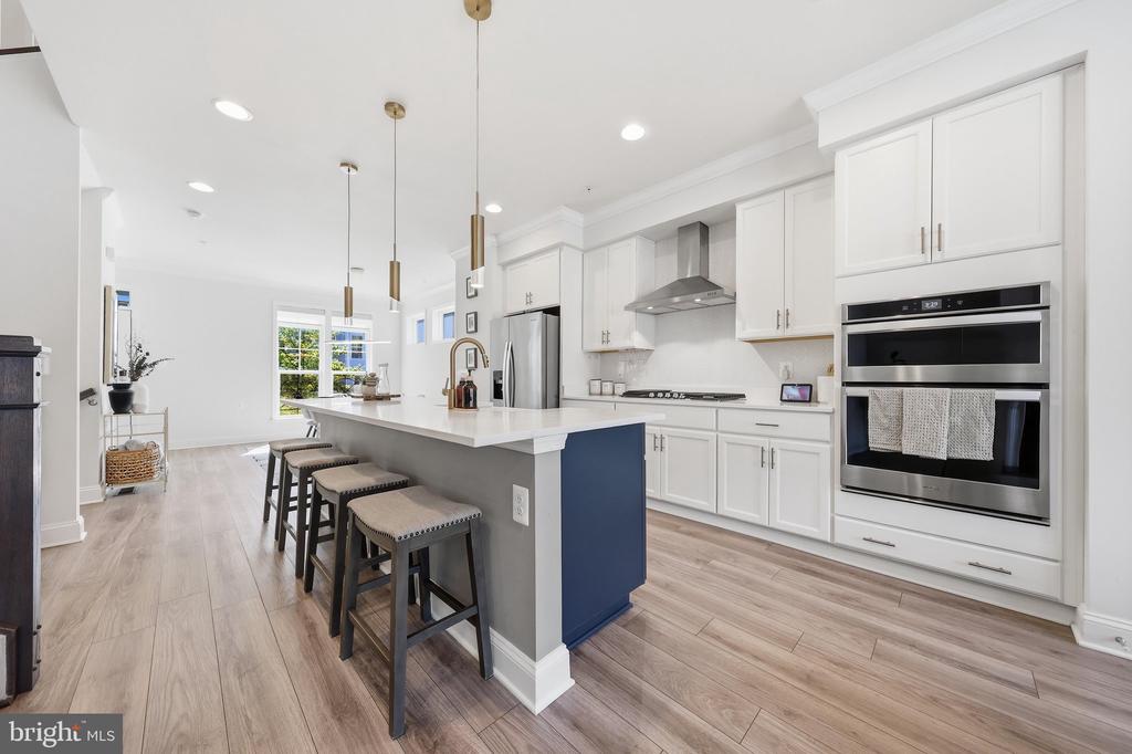 811 LINDLEY ROAD